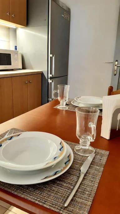Carlito"S Apartment 1 Next To Metro Station Athén Kültér fotó