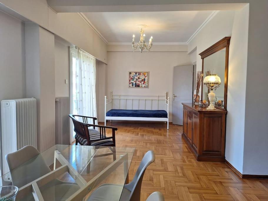Carlito"S Apartment 1 Next To Metro Station Athén Kültér fotó