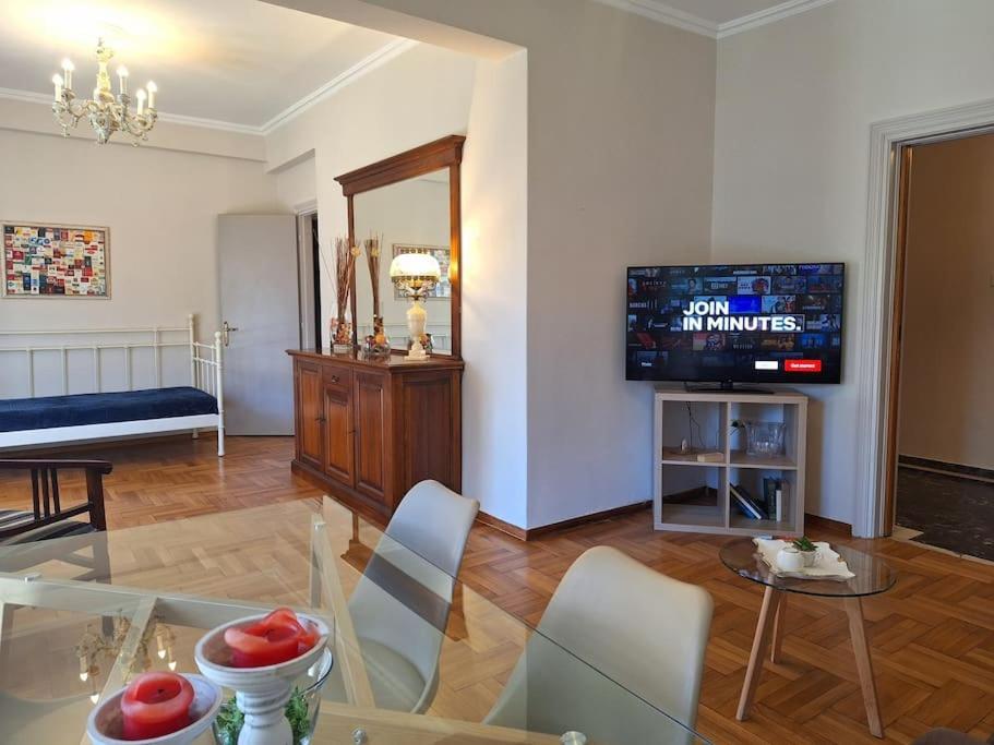 Carlito"S Apartment 1 Next To Metro Station Athén Kültér fotó