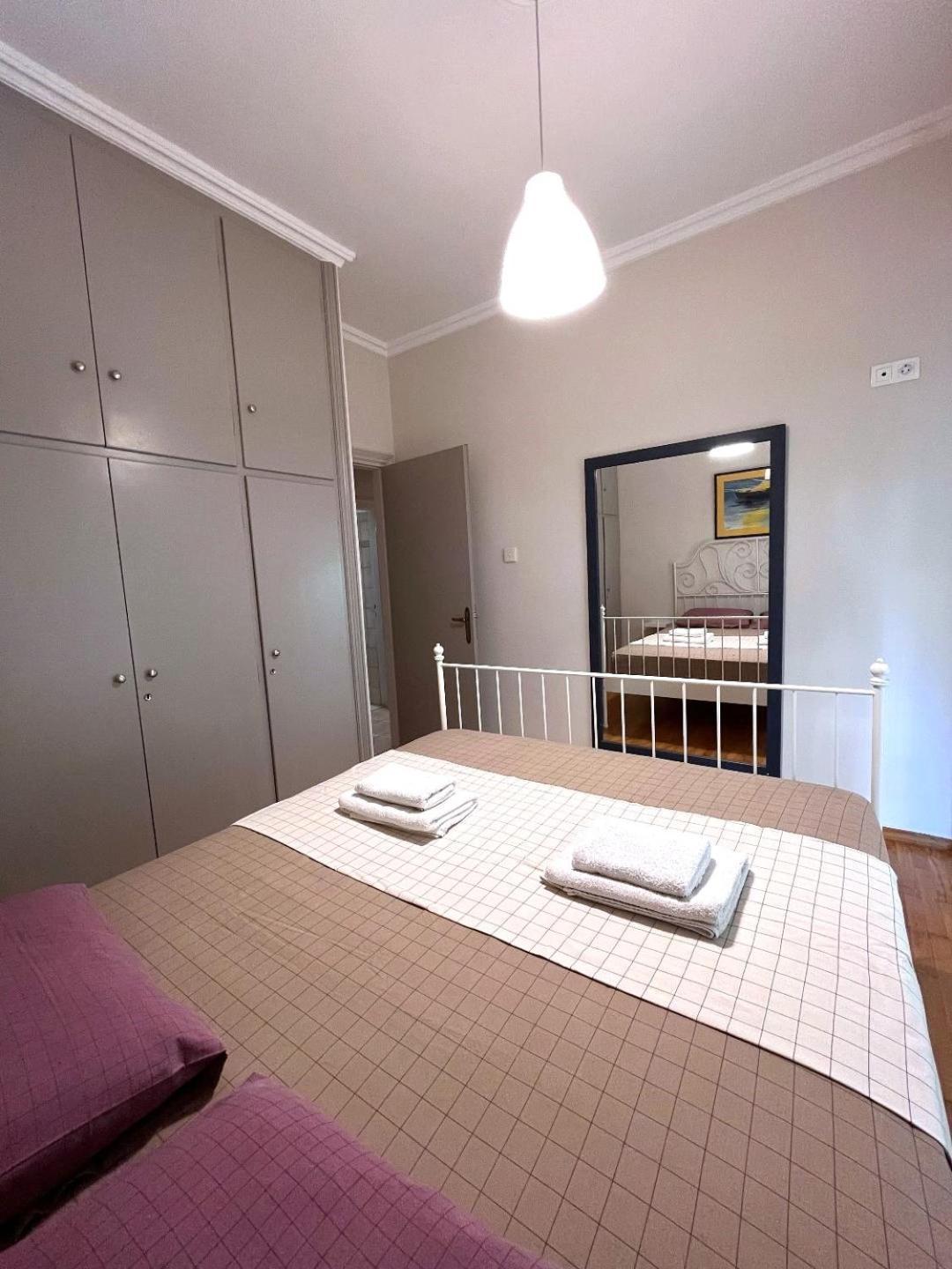 Carlito"S Apartment 1 Next To Metro Station Athén Kültér fotó
